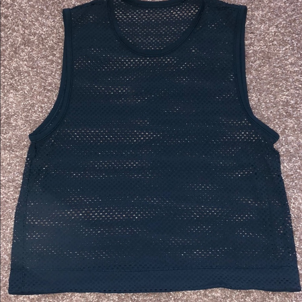 Lululemon mesh slightly cropped tank